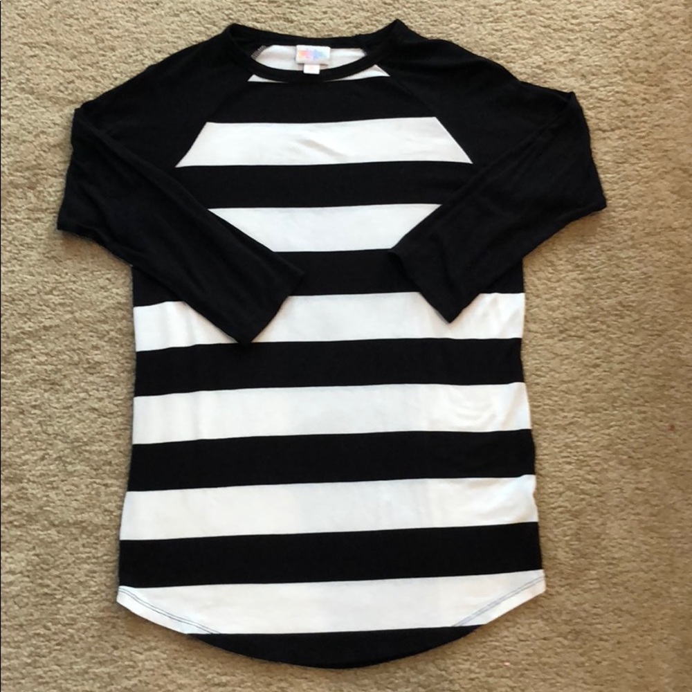 XS Lularoe Randy Shirt